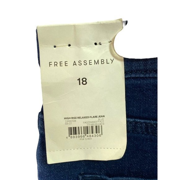 Free Assembly Women's High Rise Flare Jeans, Dark Wash Size 18 Bootcut NWT New - Picture 3 of 6